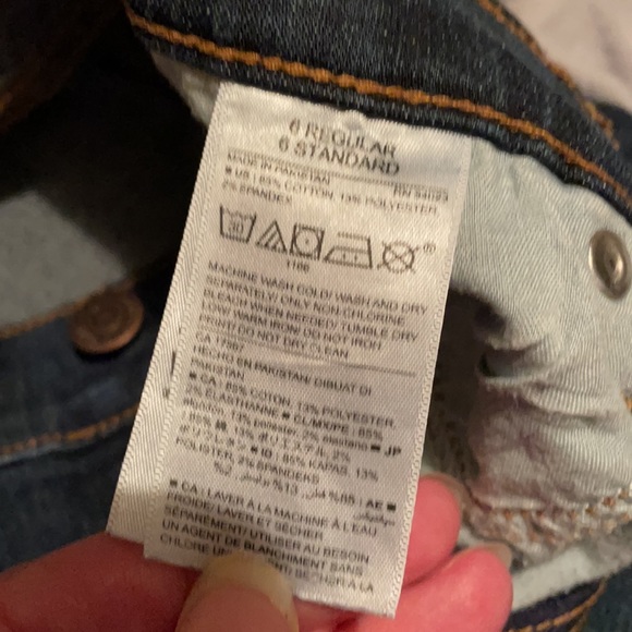 Old Navy Mid-rise Size 6 Straight Leg Jeans - Picture 6 of 9